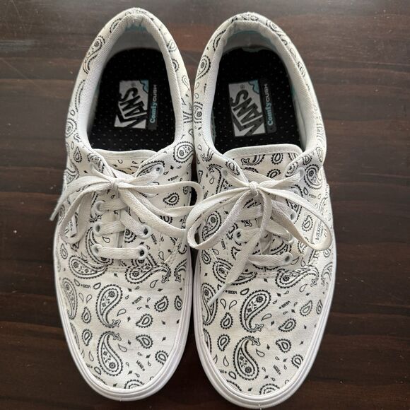 Size 8.5 - Vans ComfyCush Era Paisley - White Bold In Bandana Sneakers - Picture 2 of 9